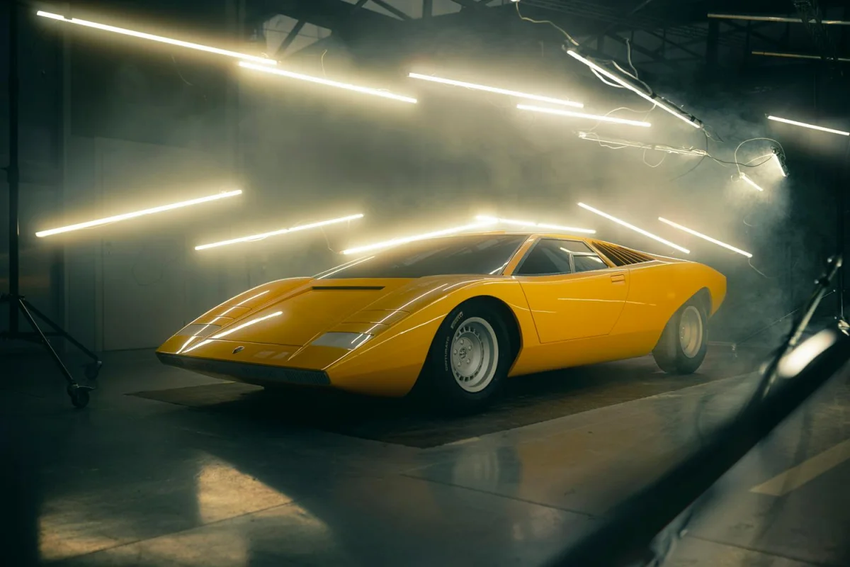 Lamborghini Countach LP 500 3
