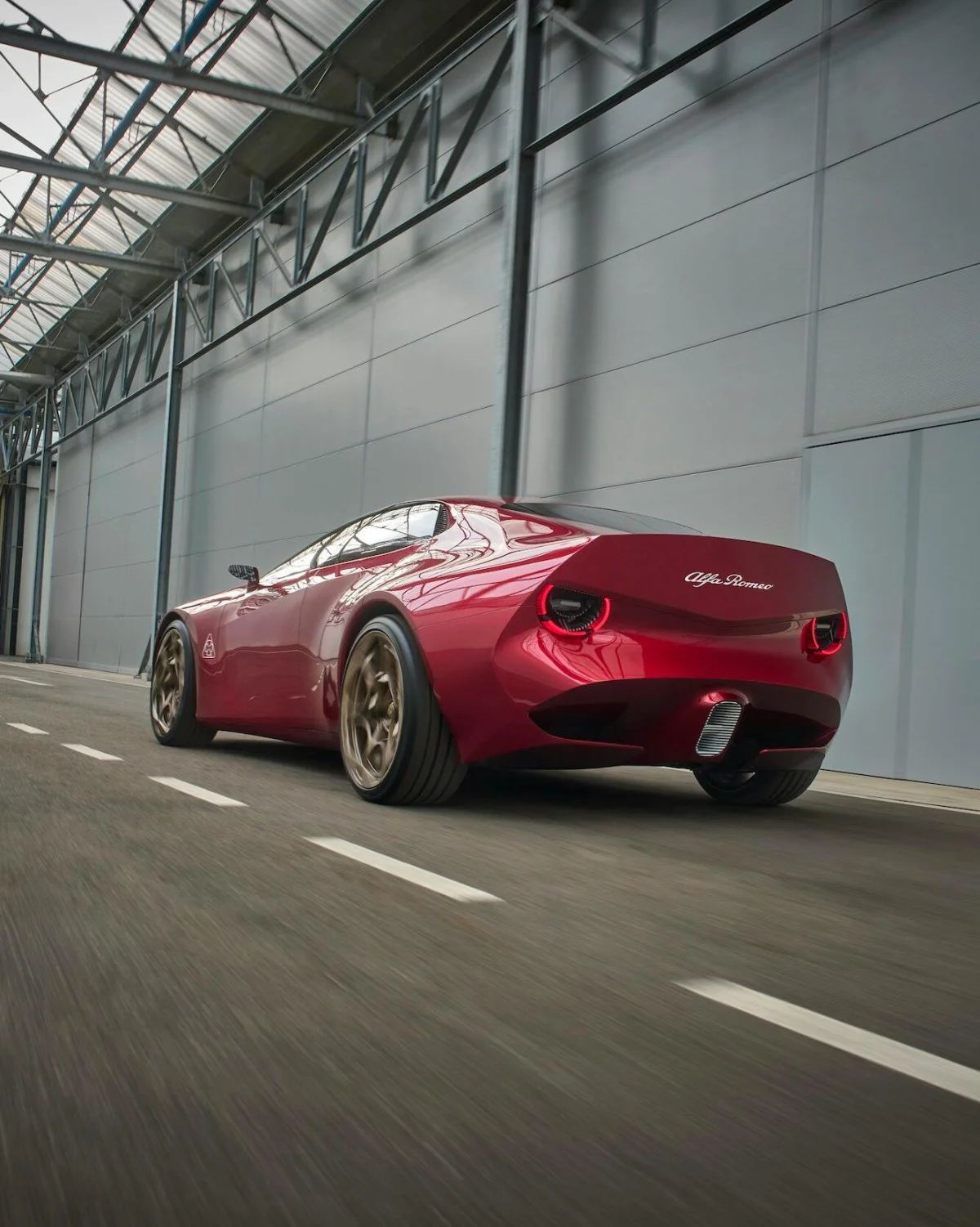 Alfo Romeo Cuorerosso concept rear three quarter