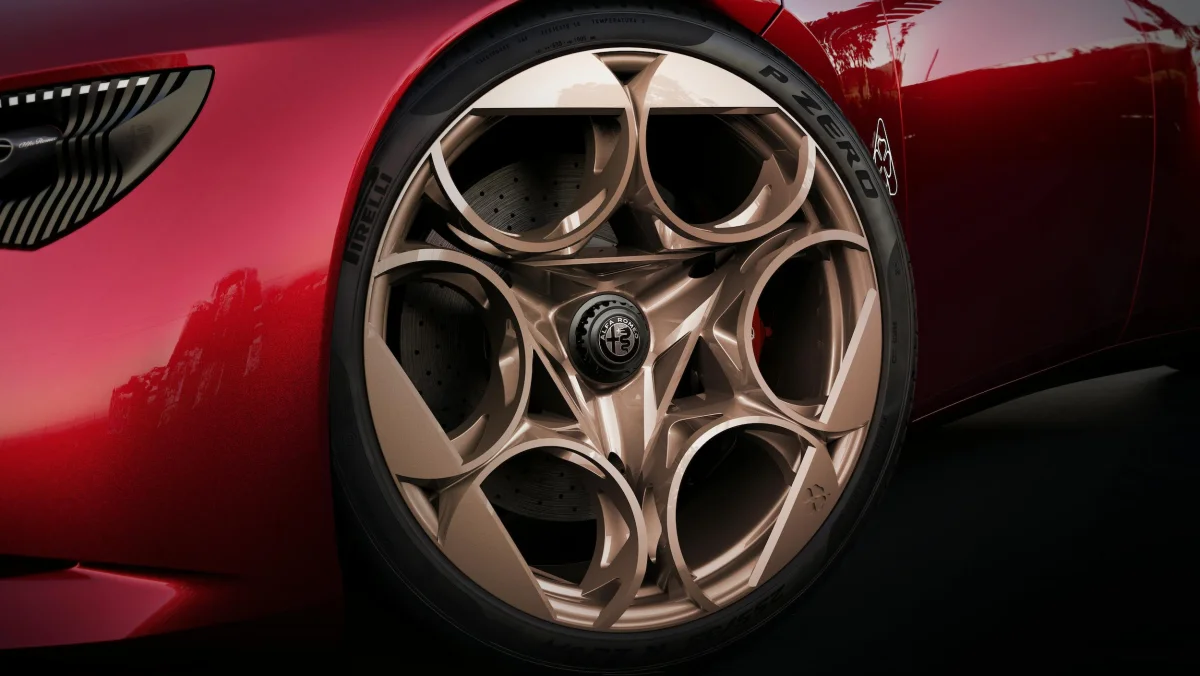 Alfo Romeo Cuorerosso concept wheel tire