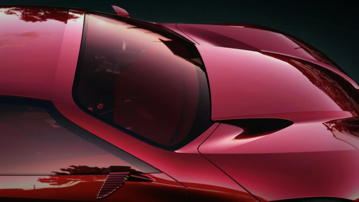 Alfo Romeo Cuorerosso concept hood glass lines