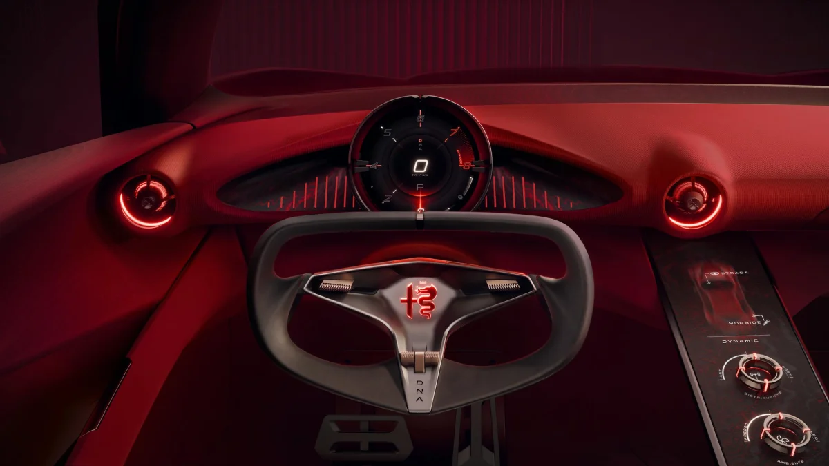 Alfo Romeo Cuorerosso concept interior cockpit